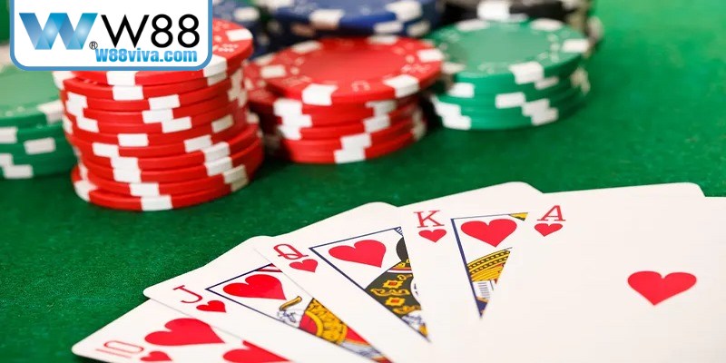 Poker là một trò chơi bài nổi tiếng kết hợp giữa may mắn, chiến thuật